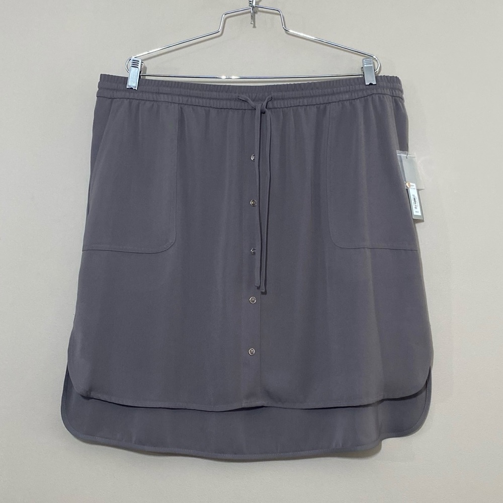 Nwt Apt.9 Gray woman’s Skirt size Large